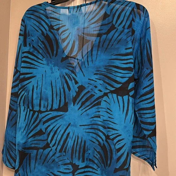 Tommy Bahama Coverup-large - Picture 5 of 7